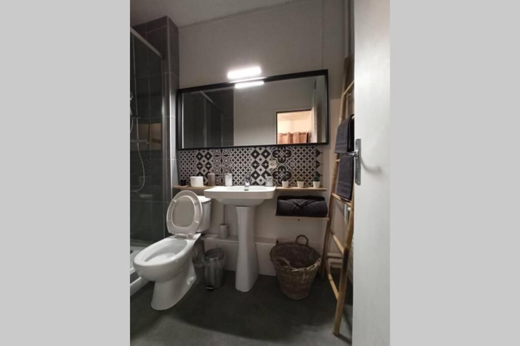 Un Petit Paradis Pour Se Detendre Et Se Ressourcer Montrichard Exterior photo